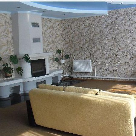 Guest House Svoyaky Gomel Habitación foto